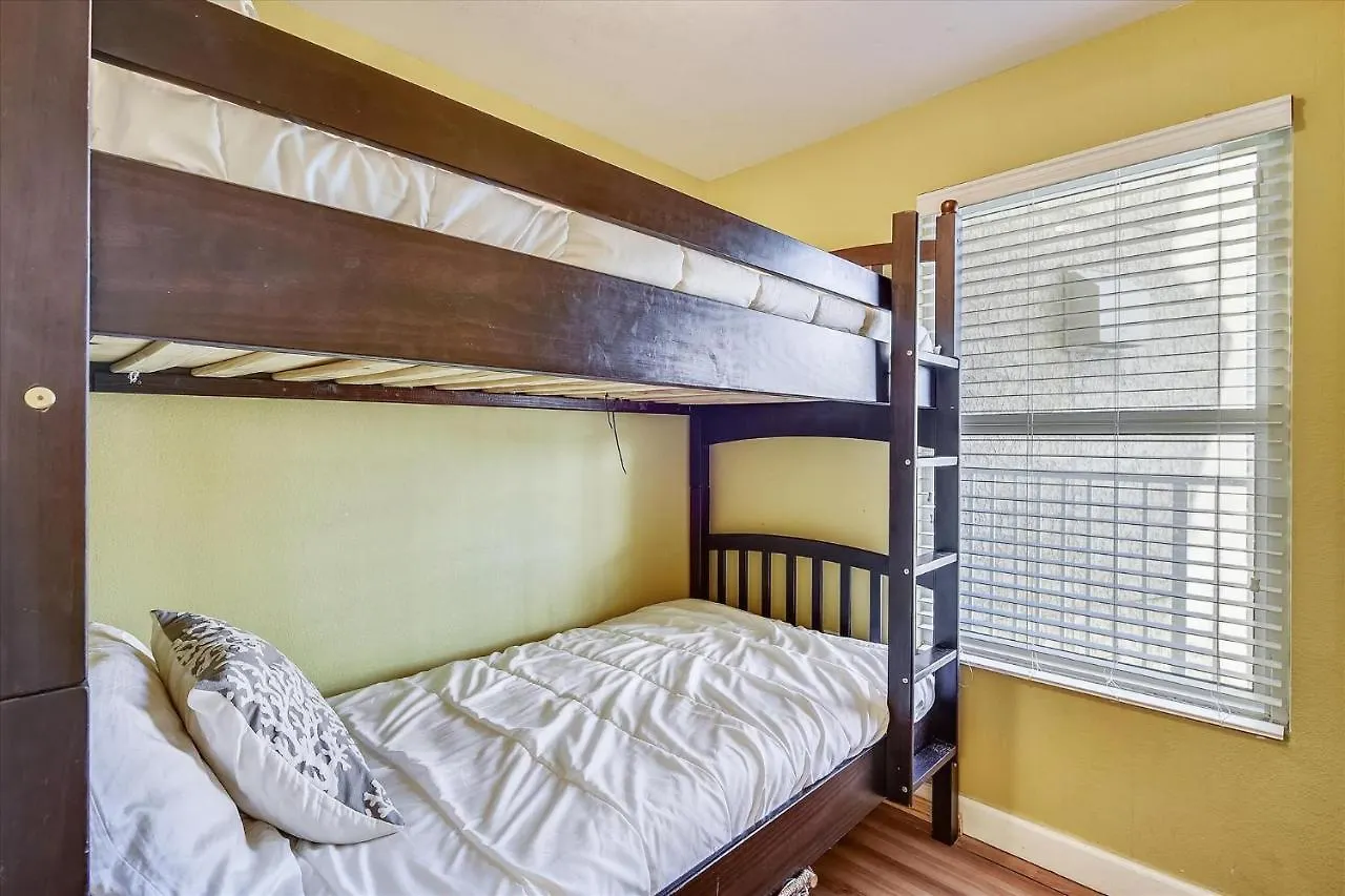 Apartment Shores Of Panama 1017 - 1 Bedroom Bunkroom Sleeps 6, Free Fun! Condo Panama City Beach United States