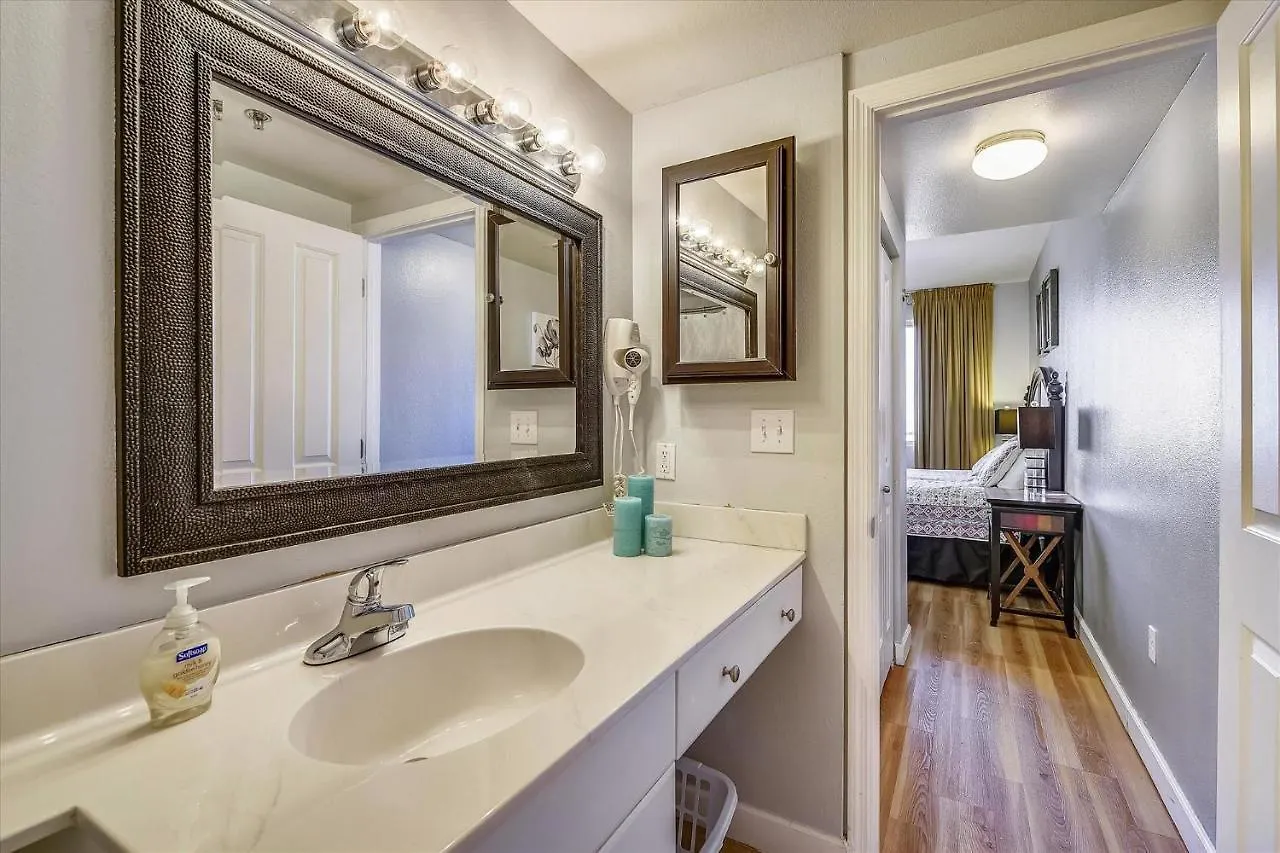 Apartment Shores Of Panama 1017 - 1 Bedroom Bunkroom Sleeps 6, Free Fun! Condo Panama City Beach United States