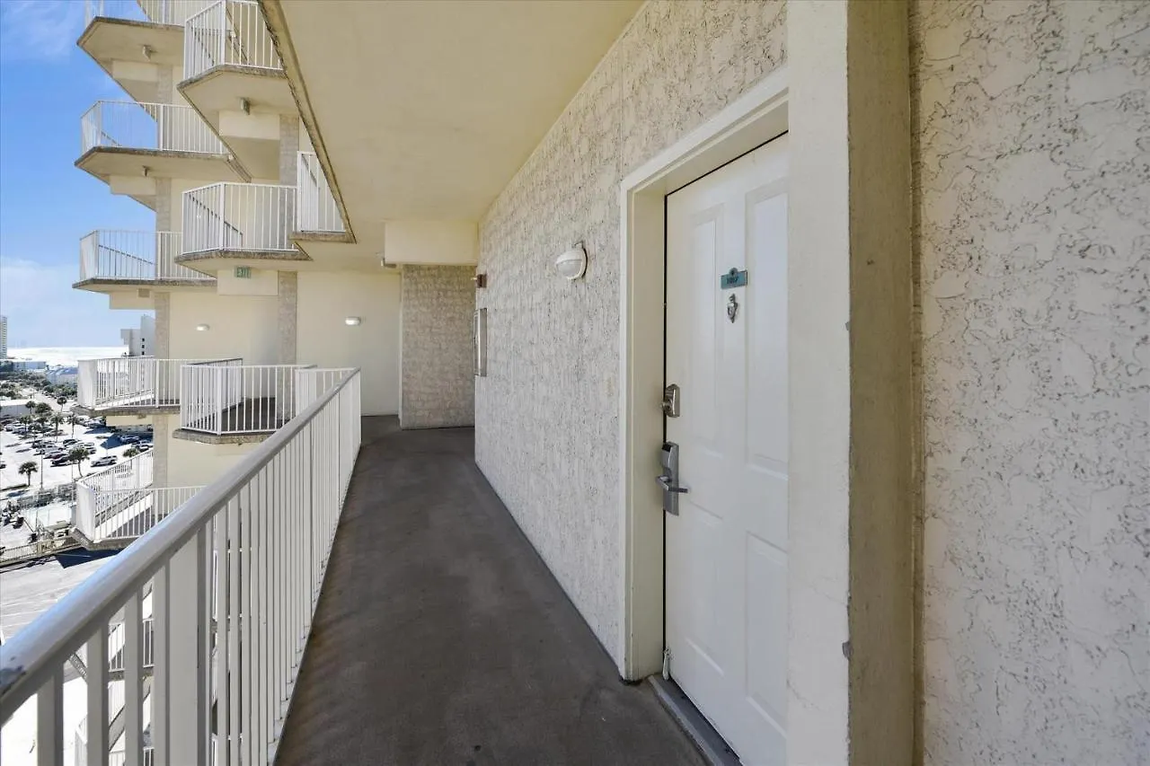 Shores Of Panama 1017 - 1 Bedroom Bunkroom Sleeps 6, Free Fun! Condo Panama City Beach USA